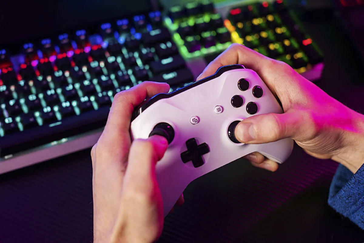 Как пошлины США влияют на игровую индустрию: последствия для консолей и разработчиков