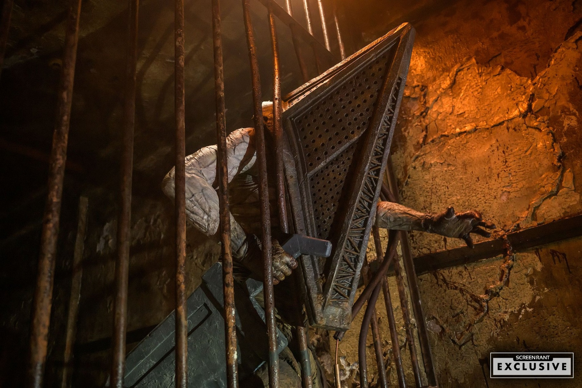 Фанатов Silent Hill порадовал французский постер нового фильма