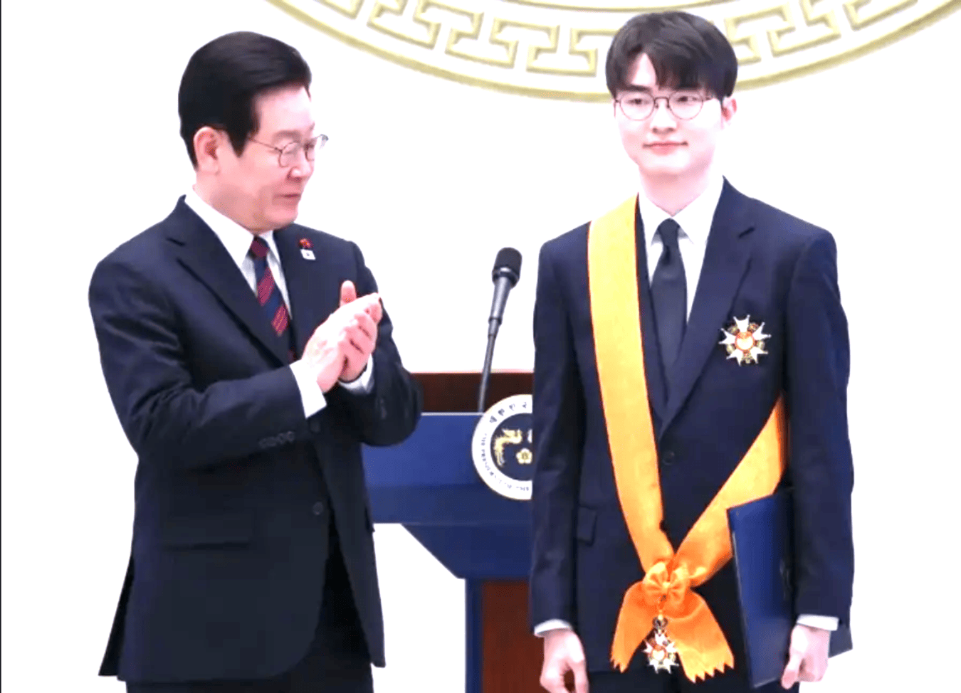 Faker из T1 по LoL первым получил высшую спортивную награду в Южной Корее